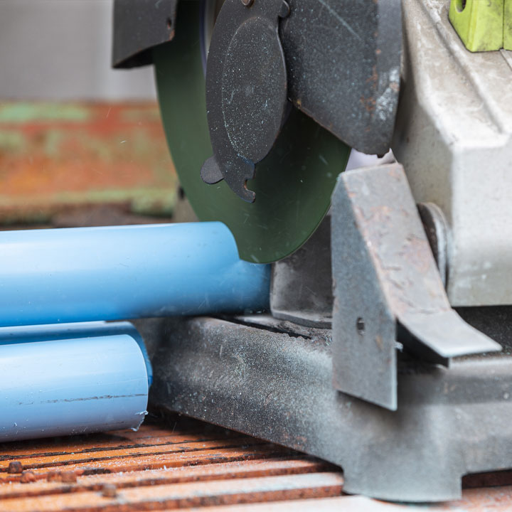 Noleggio attrezzature: macchina per taglio tubi